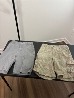 Gray Men's Casual Shorts - Lightweight Summer Wear